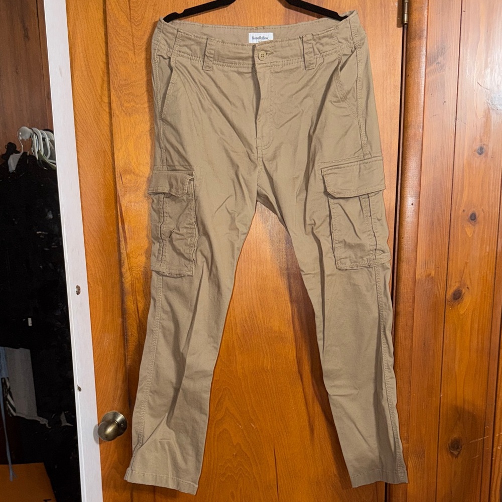Men's Cargo Pants in Tan with Utility Pockets